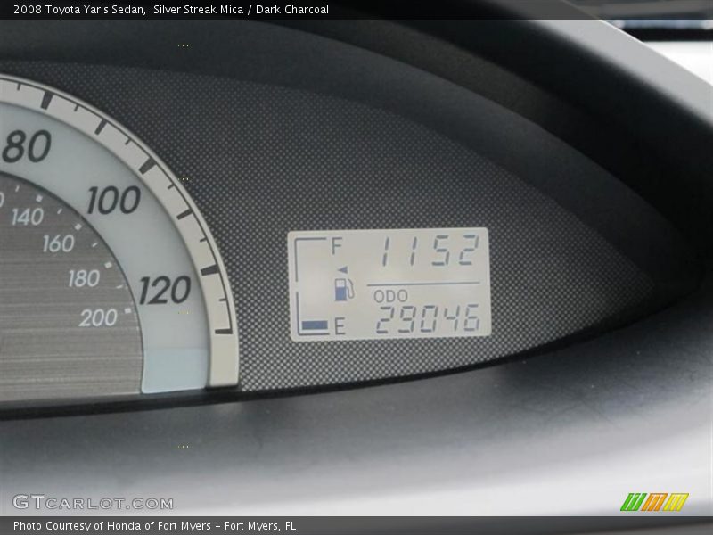 Silver Streak Mica / Dark Charcoal 2008 Toyota Yaris Sedan
