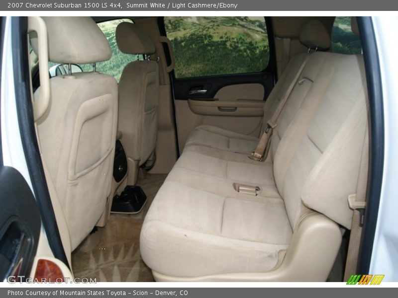Summit White / Light Cashmere/Ebony 2007 Chevrolet Suburban 1500 LS 4x4