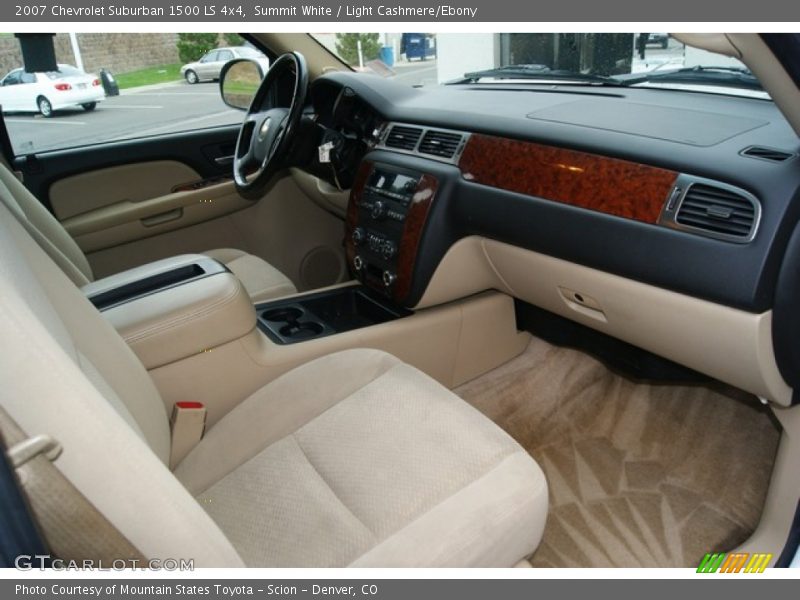 Summit White / Light Cashmere/Ebony 2007 Chevrolet Suburban 1500 LS 4x4