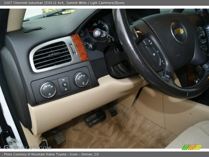 Summit White / Light Cashmere/Ebony 2007 Chevrolet Suburban 1500 LS 4x4