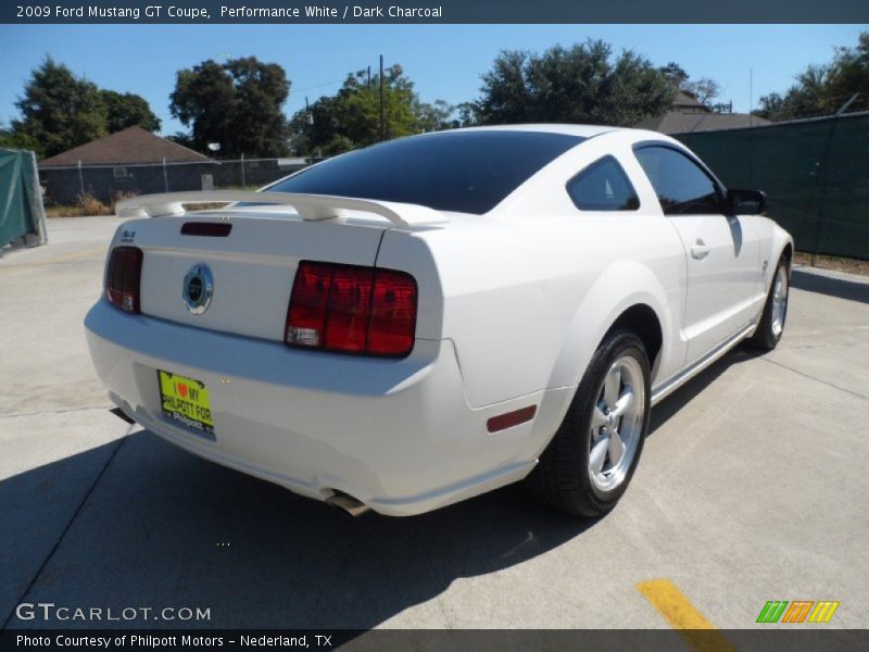 Performance White / Dark Charcoal 2009 Ford Mustang GT Coupe