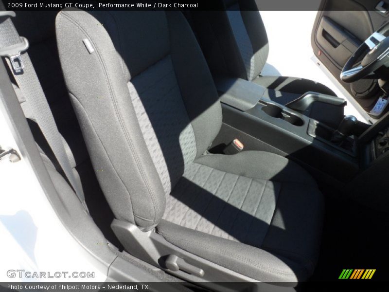 Performance White / Dark Charcoal 2009 Ford Mustang GT Coupe