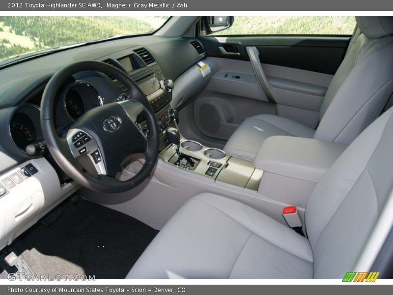  2012 Highlander SE 4WD Ash Interior