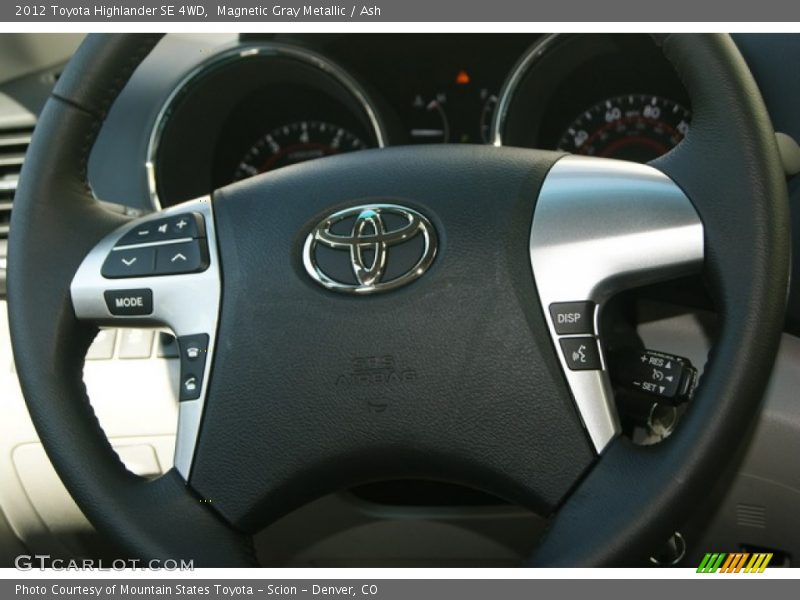 Magnetic Gray Metallic / Ash 2012 Toyota Highlander SE 4WD
