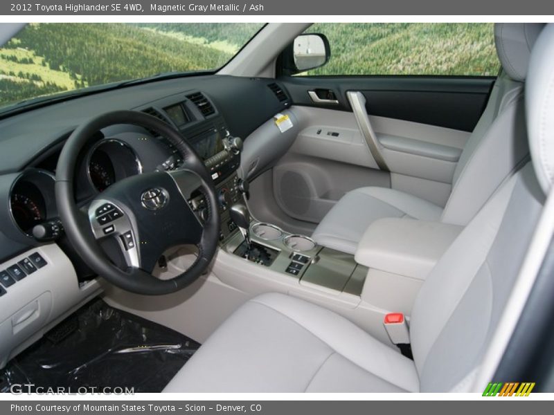  2012 Highlander SE 4WD Ash Interior