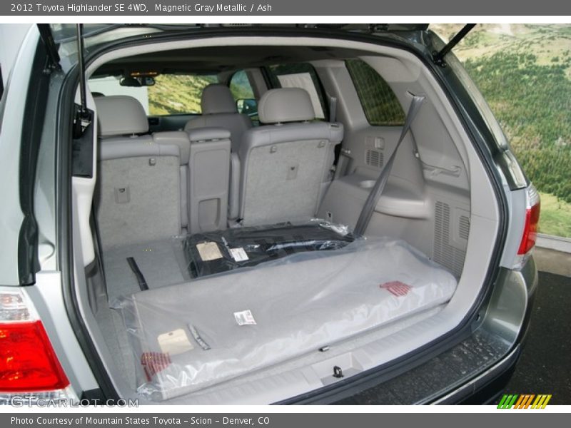  2012 Highlander SE 4WD Trunk