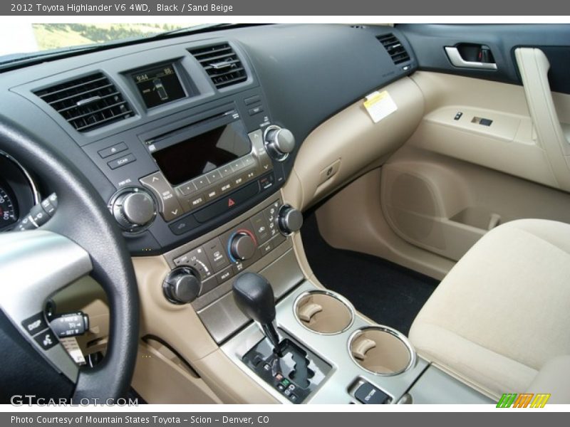 Controls of 2012 Highlander V6 4WD