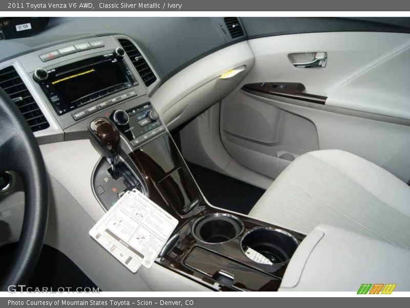Classic Silver Metallic / Ivory 2011 Toyota Venza V6 AWD