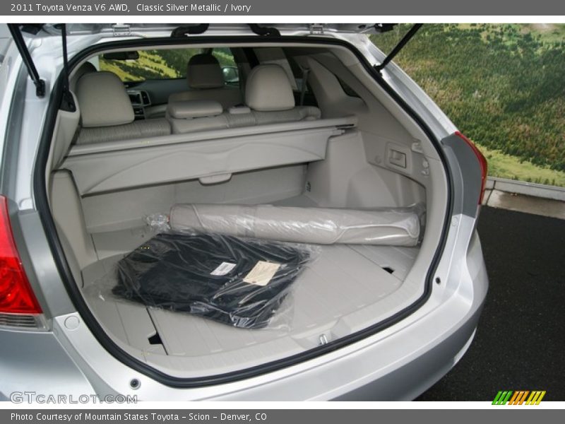 Classic Silver Metallic / Ivory 2011 Toyota Venza V6 AWD