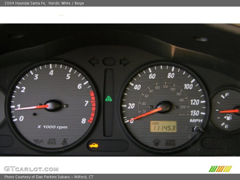 Nordic White / Beige 2004 Hyundai Santa Fe