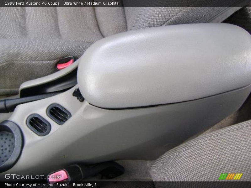 Ultra White / Medium Graphite 1998 Ford Mustang V6 Coupe