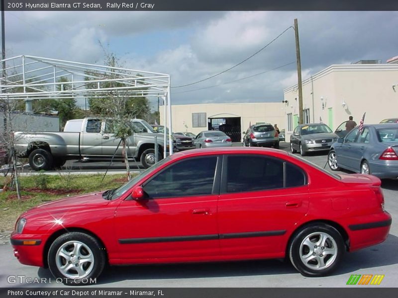 Rally Red / Gray 2005 Hyundai Elantra GT Sedan
