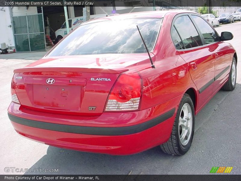 Rally Red / Gray 2005 Hyundai Elantra GT Sedan