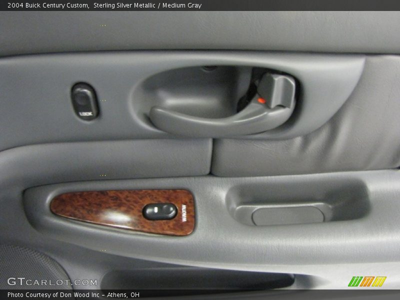 Sterling Silver Metallic / Medium Gray 2004 Buick Century Custom