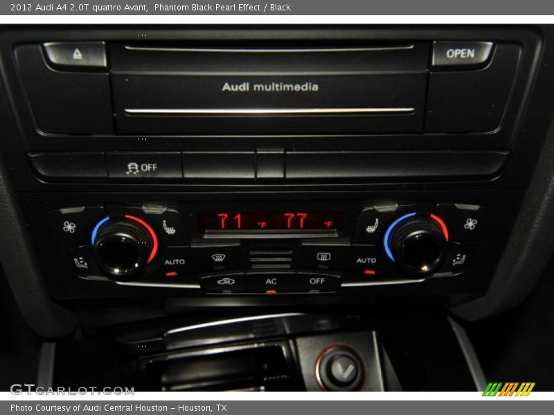 Controls of 2012 A4 2.0T quattro Avant