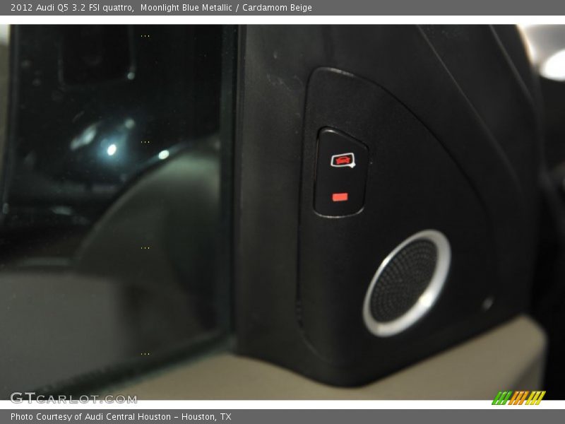 Moonlight Blue Metallic / Cardamom Beige 2012 Audi Q5 3.2 FSI quattro