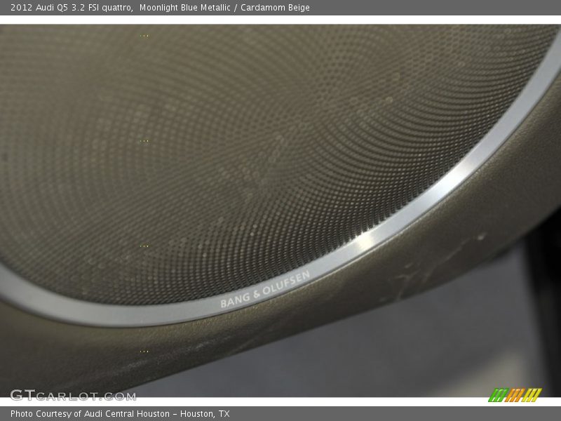 Moonlight Blue Metallic / Cardamom Beige 2012 Audi Q5 3.2 FSI quattro
