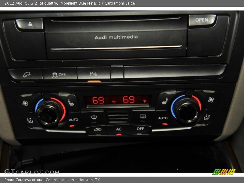 Moonlight Blue Metallic / Cardamom Beige 2012 Audi Q5 3.2 FSI quattro
