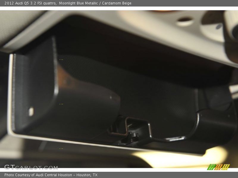 Moonlight Blue Metallic / Cardamom Beige 2012 Audi Q5 3.2 FSI quattro