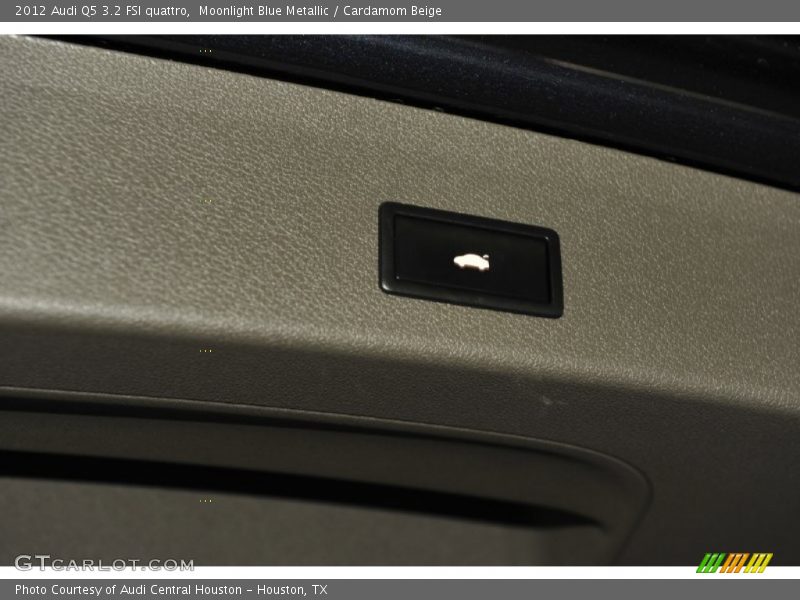 Moonlight Blue Metallic / Cardamom Beige 2012 Audi Q5 3.2 FSI quattro