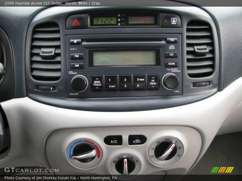 Nordic White / Gray 2006 Hyundai Accent GLS Sedan