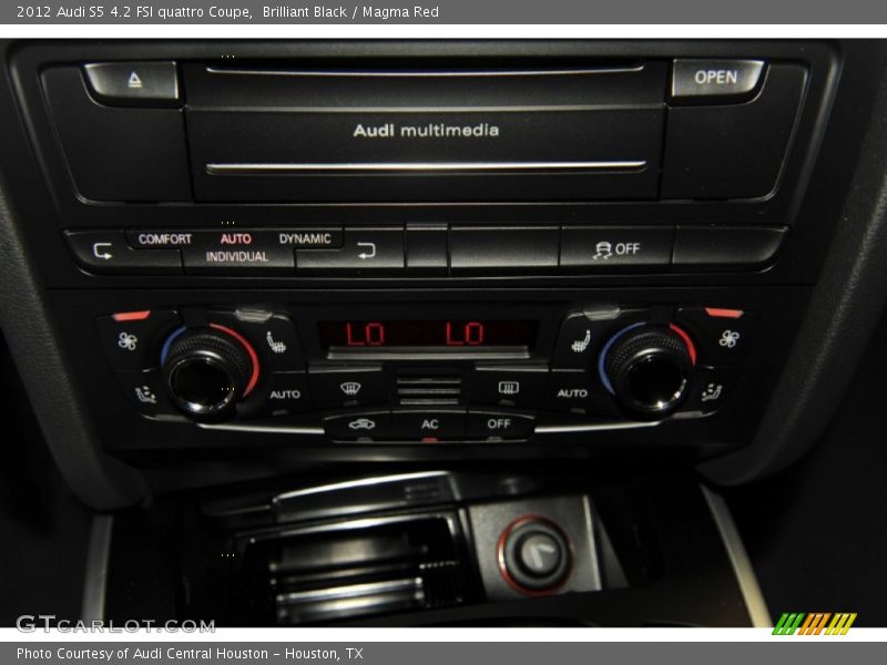 Controls of 2012 S5 4.2 FSI quattro Coupe