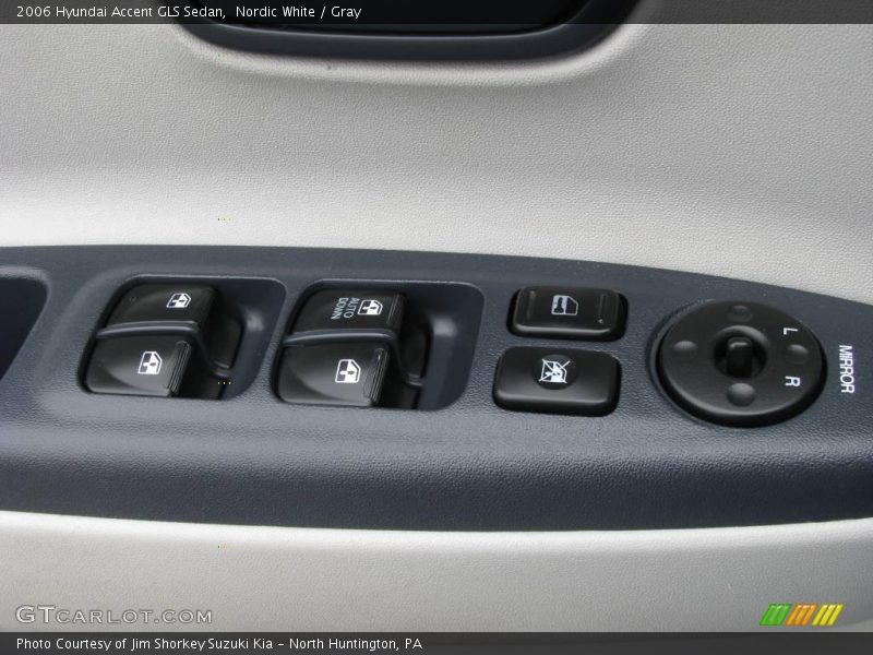 Nordic White / Gray 2006 Hyundai Accent GLS Sedan