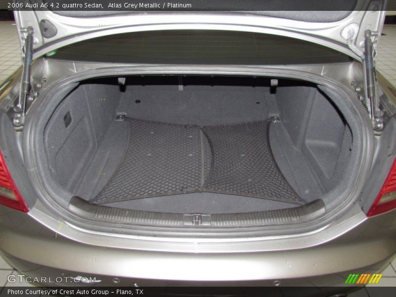  2006 A6 4.2 quattro Sedan Trunk