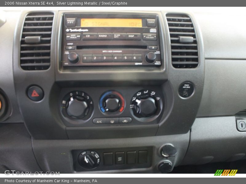 Silver Lightning Metallic / Steel/Graphite 2006 Nissan Xterra SE 4x4