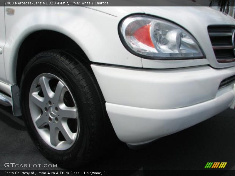 Polar White / Charcoal 2000 Mercedes-Benz ML 320 4Matic