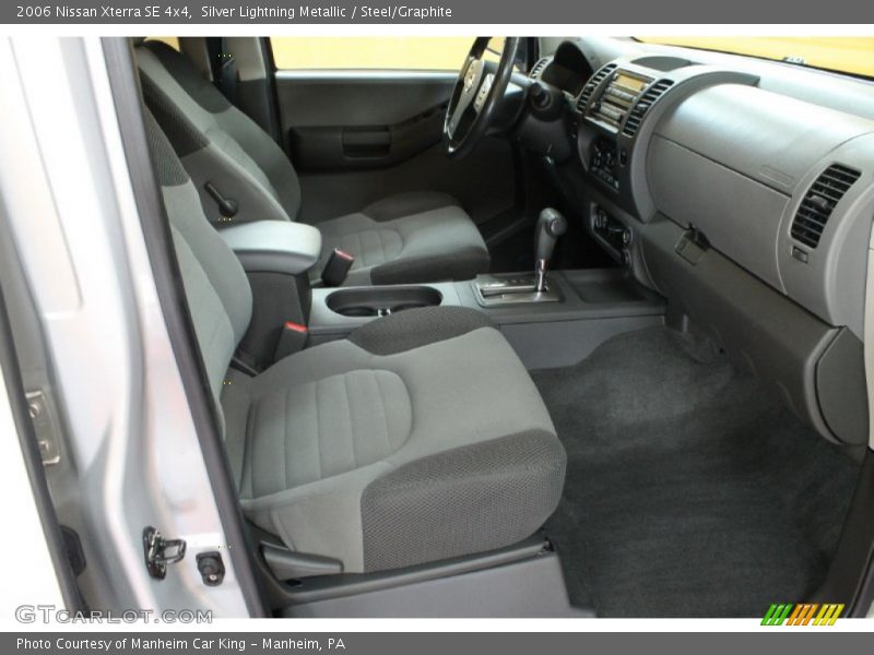Silver Lightning Metallic / Steel/Graphite 2006 Nissan Xterra SE 4x4