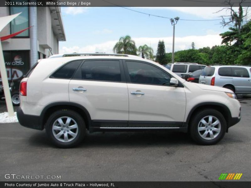 White Sand Beige / Beige 2011 Kia Sorento LX