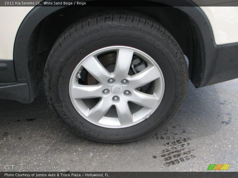 White Sand Beige / Beige 2011 Kia Sorento LX