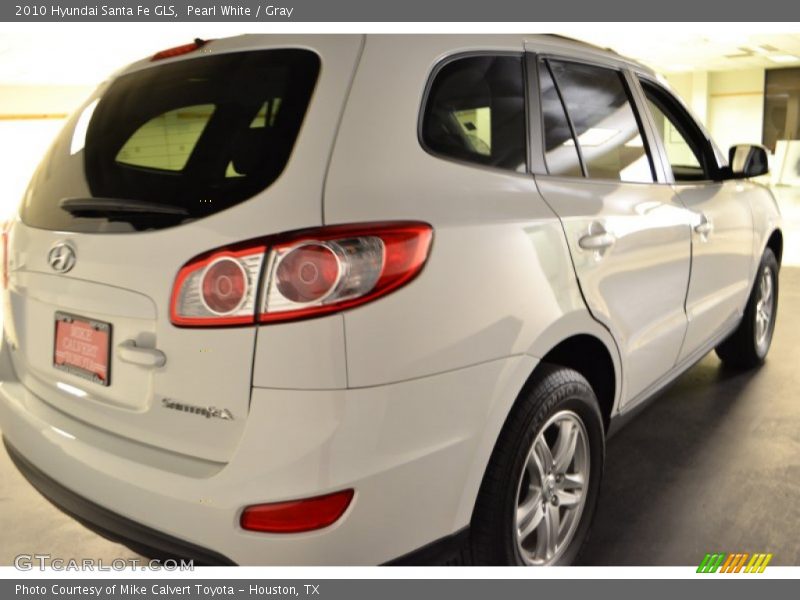 Pearl White / Gray 2010 Hyundai Santa Fe GLS
