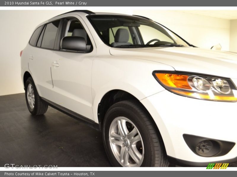 Pearl White / Gray 2010 Hyundai Santa Fe GLS