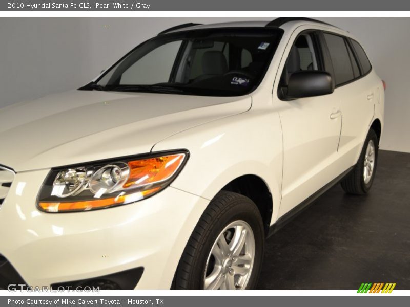 Pearl White / Gray 2010 Hyundai Santa Fe GLS