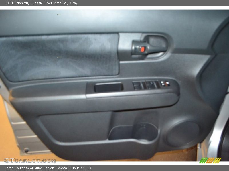 Classic Silver Metallic / Gray 2011 Scion xB