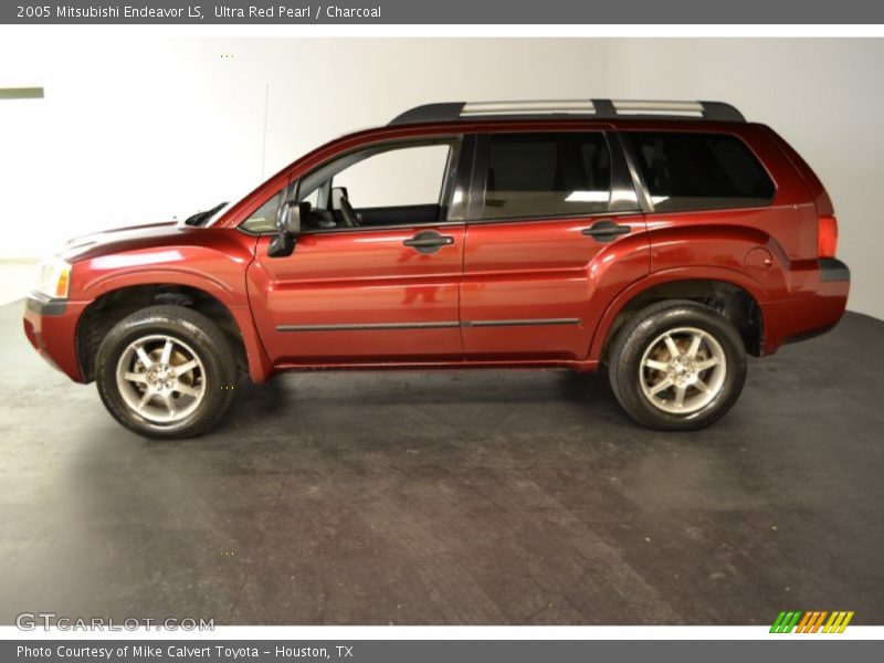 Ultra Red Pearl / Charcoal 2005 Mitsubishi Endeavor LS