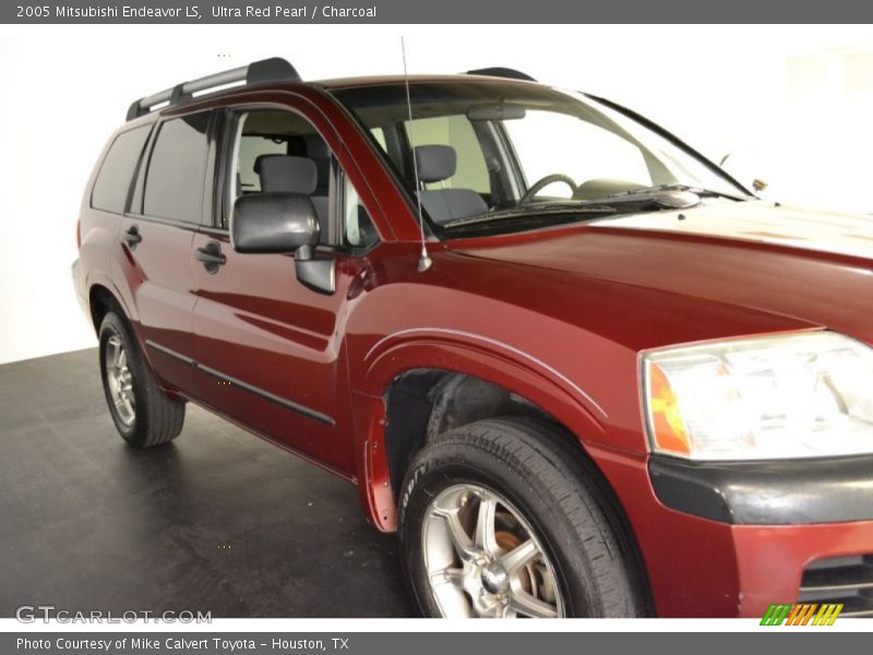 Ultra Red Pearl / Charcoal 2005 Mitsubishi Endeavor LS