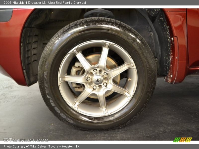 Ultra Red Pearl / Charcoal 2005 Mitsubishi Endeavor LS