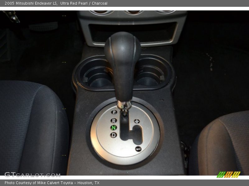 Ultra Red Pearl / Charcoal 2005 Mitsubishi Endeavor LS