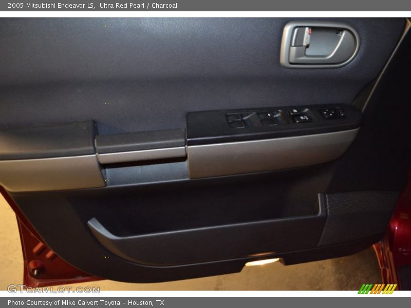 Ultra Red Pearl / Charcoal 2005 Mitsubishi Endeavor LS