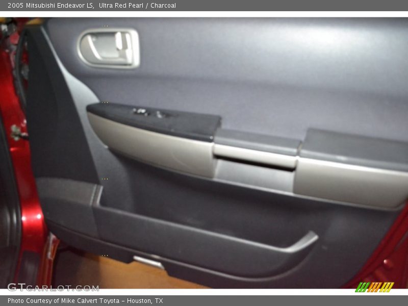Ultra Red Pearl / Charcoal 2005 Mitsubishi Endeavor LS