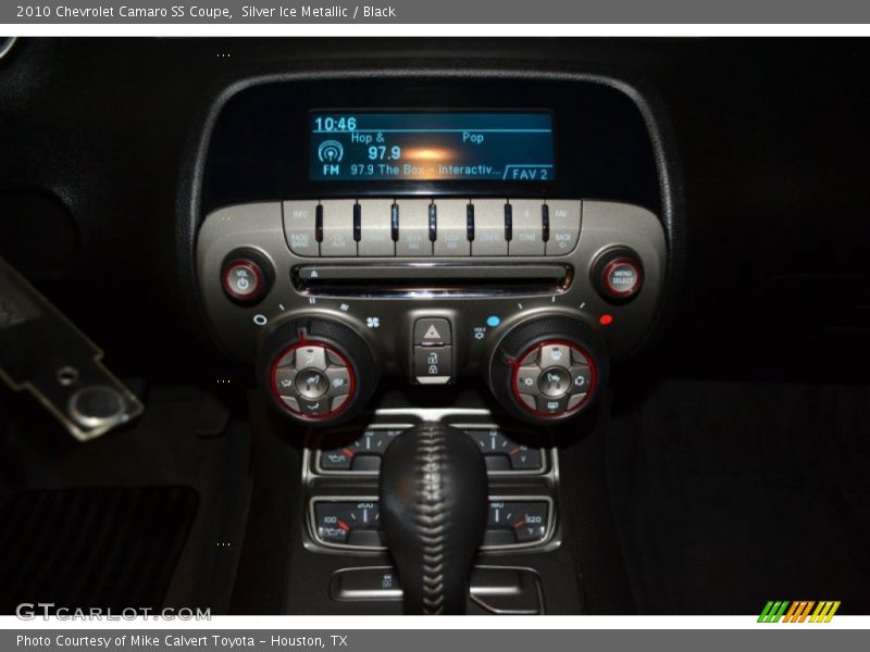 Controls of 2010 Camaro SS Coupe