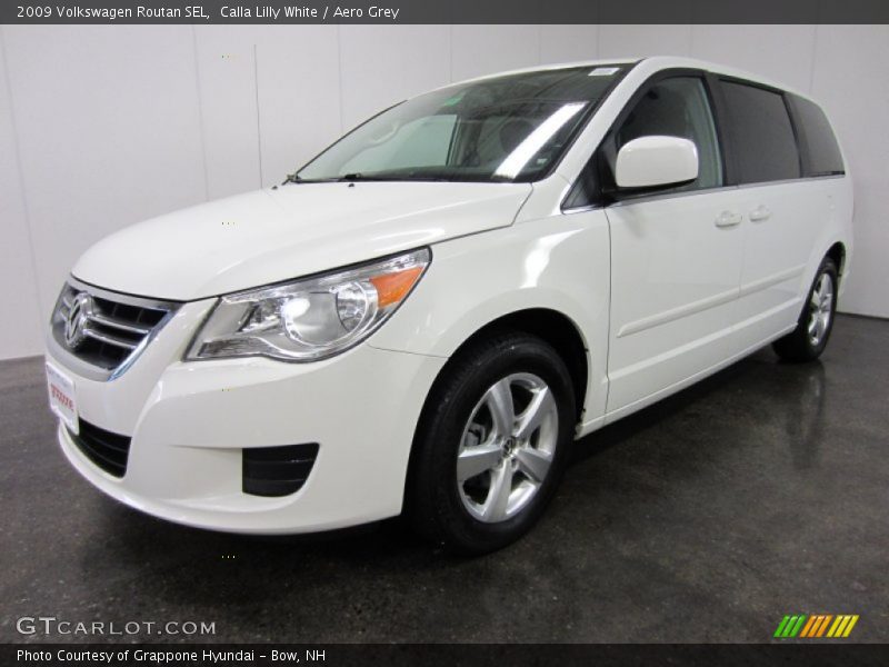 Calla Lilly White / Aero Grey 2009 Volkswagen Routan SEL