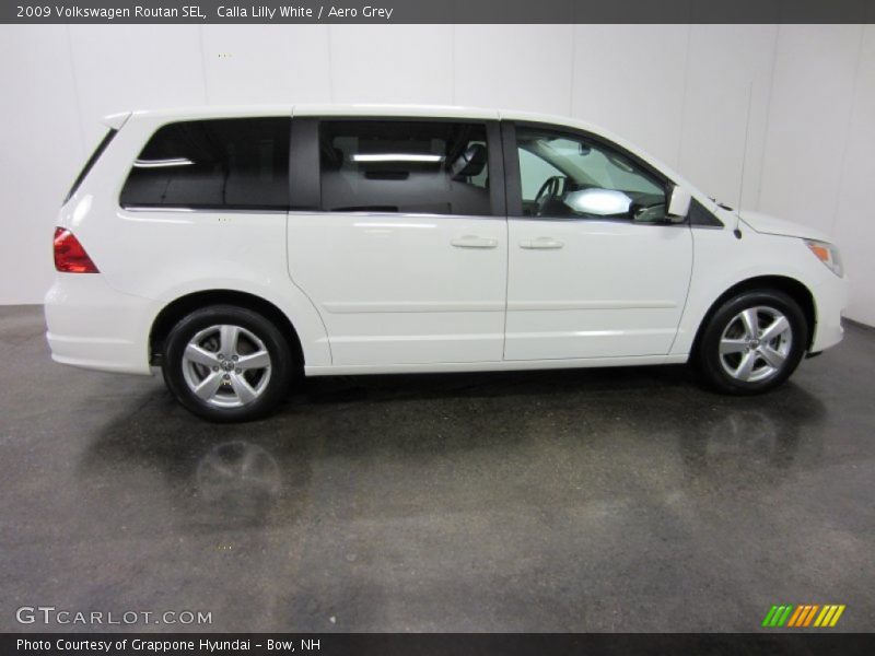 Calla Lilly White / Aero Grey 2009 Volkswagen Routan SEL
