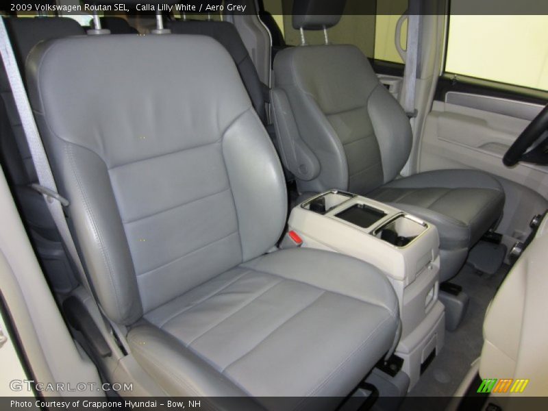 Calla Lilly White / Aero Grey 2009 Volkswagen Routan SEL