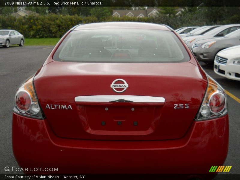 Red Brick Metallic / Charcoal 2009 Nissan Altima 2.5 S