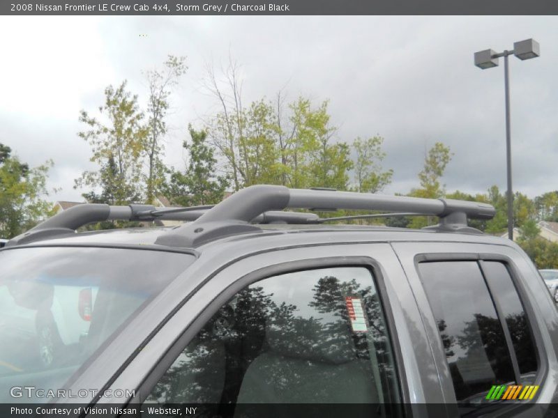Storm Grey / Charcoal Black 2008 Nissan Frontier LE Crew Cab 4x4