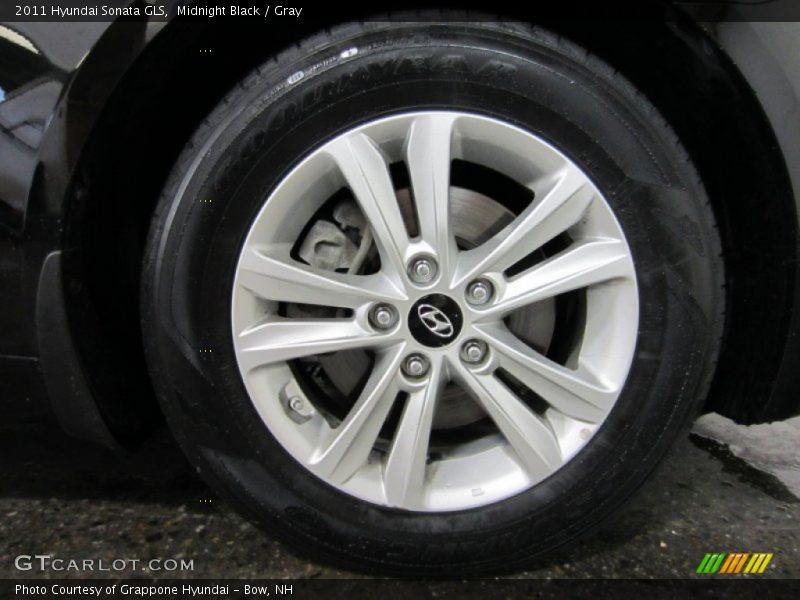 Midnight Black / Gray 2011 Hyundai Sonata GLS